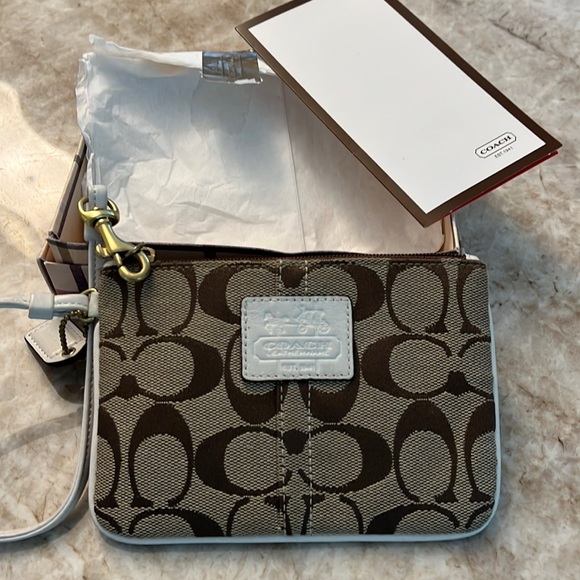 Coach Authentic Signature Canvas Wristlet Pouch EUC Tan & White - Picture 1 of 5